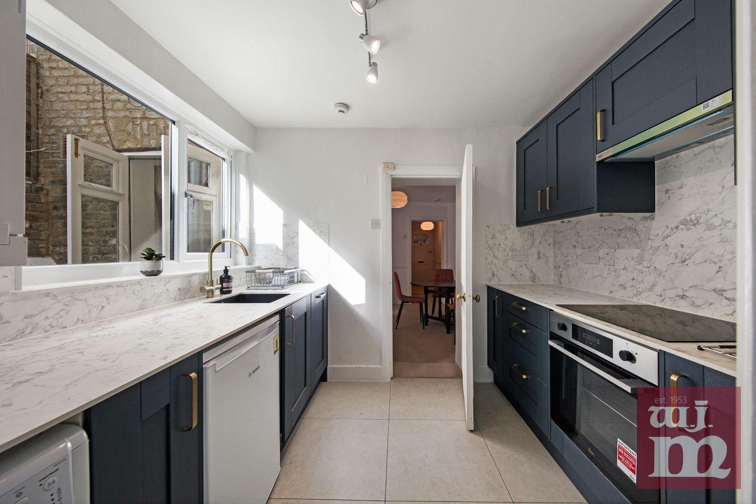 1 bed property in Ellesmere Road, Mile End